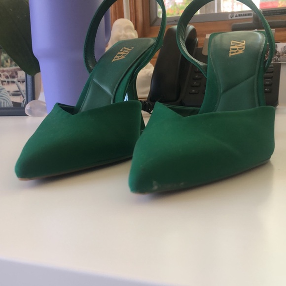 Zara Satin Green V Cut Heels Size 38 - Picture 5 of 5